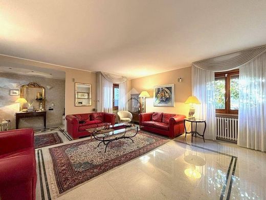 Villa a Pineto, Teramo