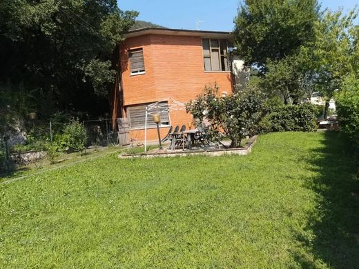 Villa a Nuvolera, Brescia