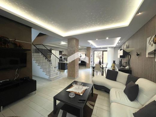 Luxury home in Volla, Naples