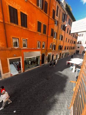 Apartment in Rome, Latium