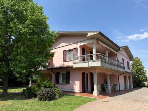 Villa à Forlì, Forlì-Césène