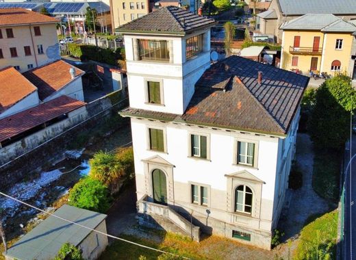 Villa in Mandello del Lario, Provincia di Lecco