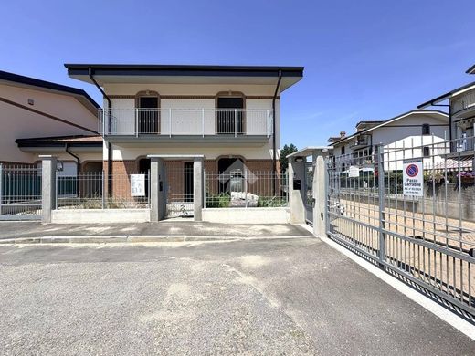 Villa in La Loggia, Turin