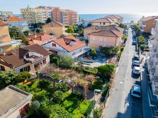 Villa a Diano Marina, Imperia