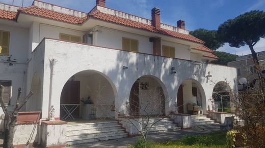 Villa Torre del Greco, Napoli ilçesinde