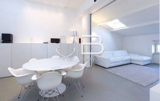 Penthouse Forte dei Marmi, Lucca ilçesinde