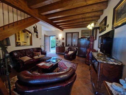 Villa in Capriata d'Orba, Provincia di Alessandria