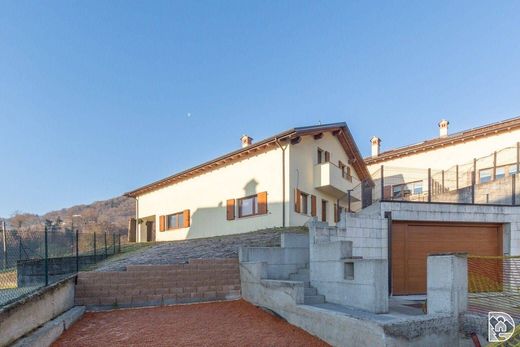 Villa in Pedavena, Provincia di Belluno