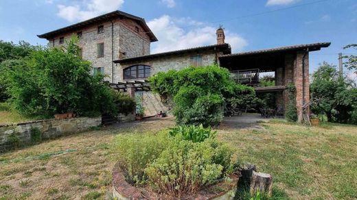 Country House in Piozzano, Provincia di Piacenza