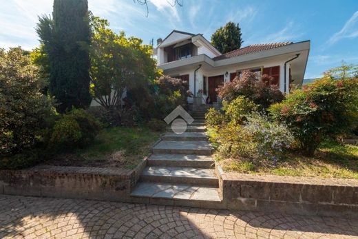 Villa in Bibiana, Turin
