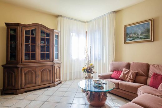 Villa in Serravalle Pistoiese, Provincia di Pistoia