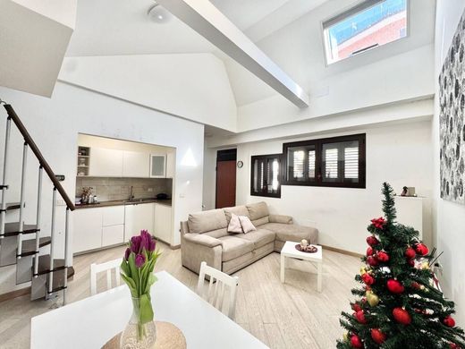 Apartment in Rome, Latium