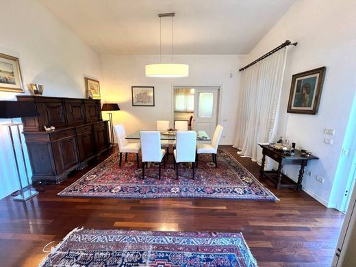 Villa in Montelupo Fiorentino, Florence