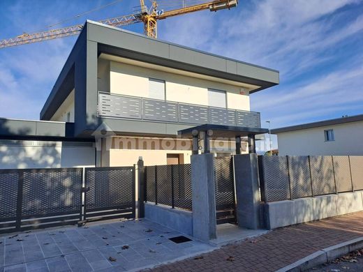 Montano Lucino, Provincia di Comoのヴィラ