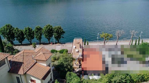 Вилла, Sale Marasino, Provincia di Brescia