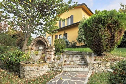 Βίλα σε Monte San Pietro, Bologna