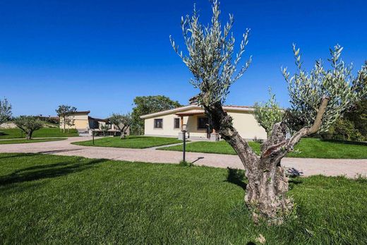 Villa a Campagnano di Roma, Roma