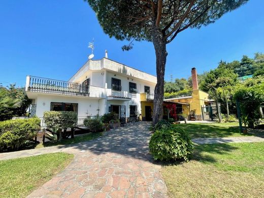 Villa Ercolano, Napoli ilçesinde