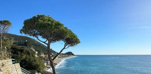 Apartment in Finale Ligure, Provincia di Savona