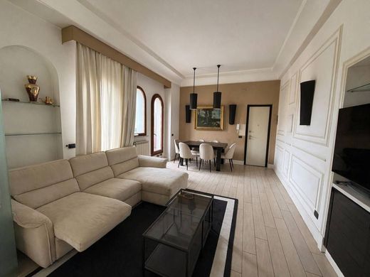 Apartment in Naples, Campania