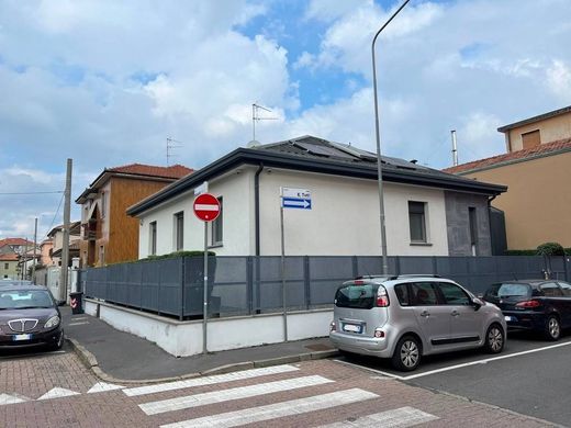 Villa en Settimo Milanese, Milán