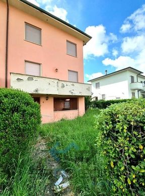 Villa a Pisa, Toscana