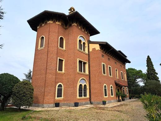 Villa in Valenza, Provincia di Alessandria