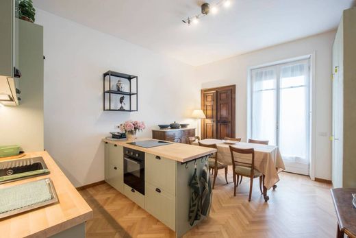 Apartment / Etagenwohnung in Mailand, Lombardei