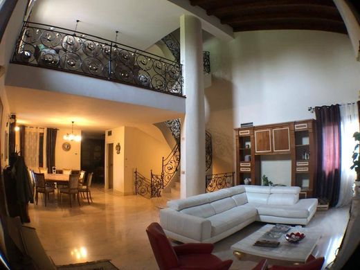 Вилла, Модена, Provincia di Modena