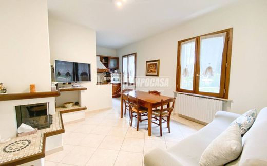 Вилла, Fiorano, Provincia di Modena