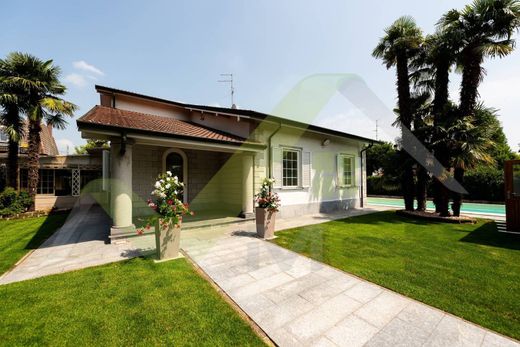 Villa in Settala, Città metropolitana di Milano