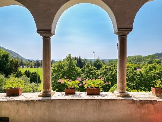 Köy evi Roè Volciano, Brescia ilçesinde
