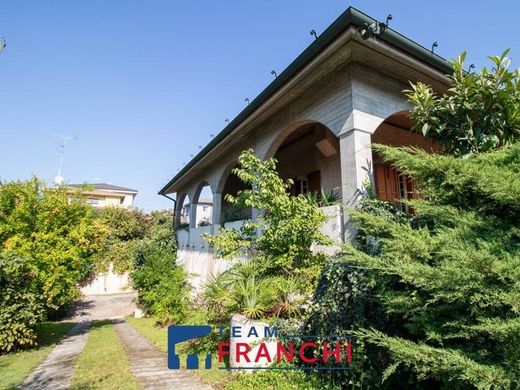 ‏וילה ב  Montichiari, Provincia di Brescia