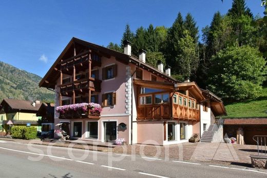 Вилла, Predazzo, Provincia autonoma di Trento