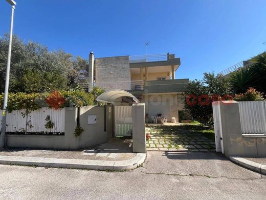 バーリ, Bariのヴィラ