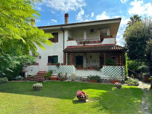 Villa in Guidonia Montecelio, Rome