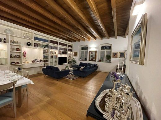 Apartment / Etagenwohnung in San Donato Milanese, Mailand