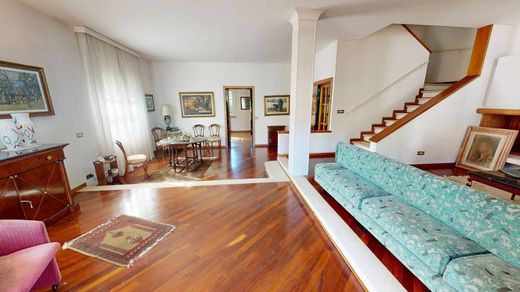 Willa w Prato, Provincia di Prato