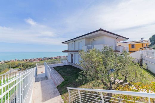 Villa in Silvi, Provincia di Teramo