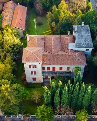 Villa Sacile, Pordenone ilçesinde