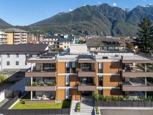Apartment / Etagenwohnung in Domodossola, Verbania