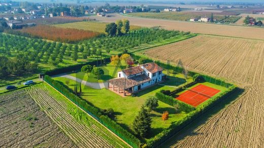 Villa Ravenna, Ravenna ilçesinde