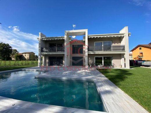 Βίλα σε Montecchio Emilia, Provincia di Reggio Emilia