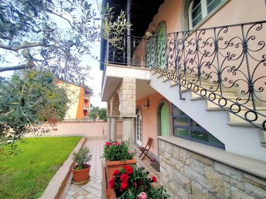 Villa en Sesto San Giovanni, Milán