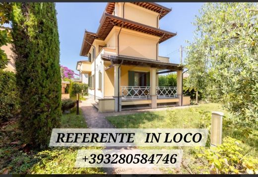 Villa - Pietrasanta, Provincia di Lucca