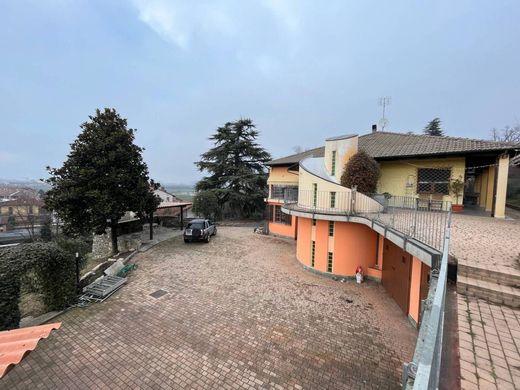 Villa in Fossano, Provincia di Cuneo