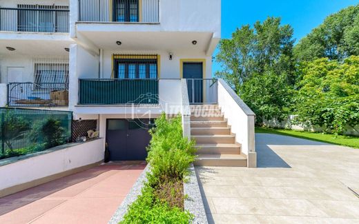 Villa - Trezzano sul Naviglio, Milão