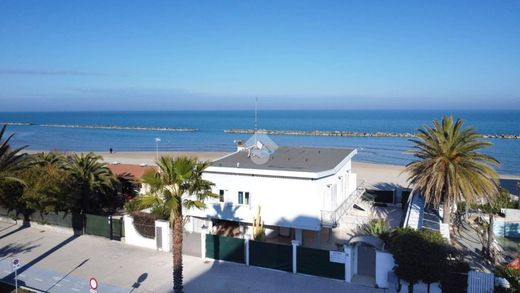 Villa a Grottammare, Ascoli Piceno
