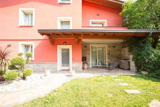 Βίλα σε Darfo Boario Terme, Provincia di Brescia