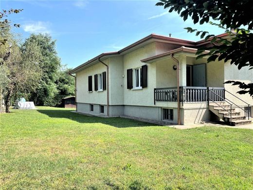 Villa in Concesio, Provincia di Brescia